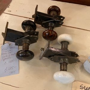 Chicago Style Knob Sets